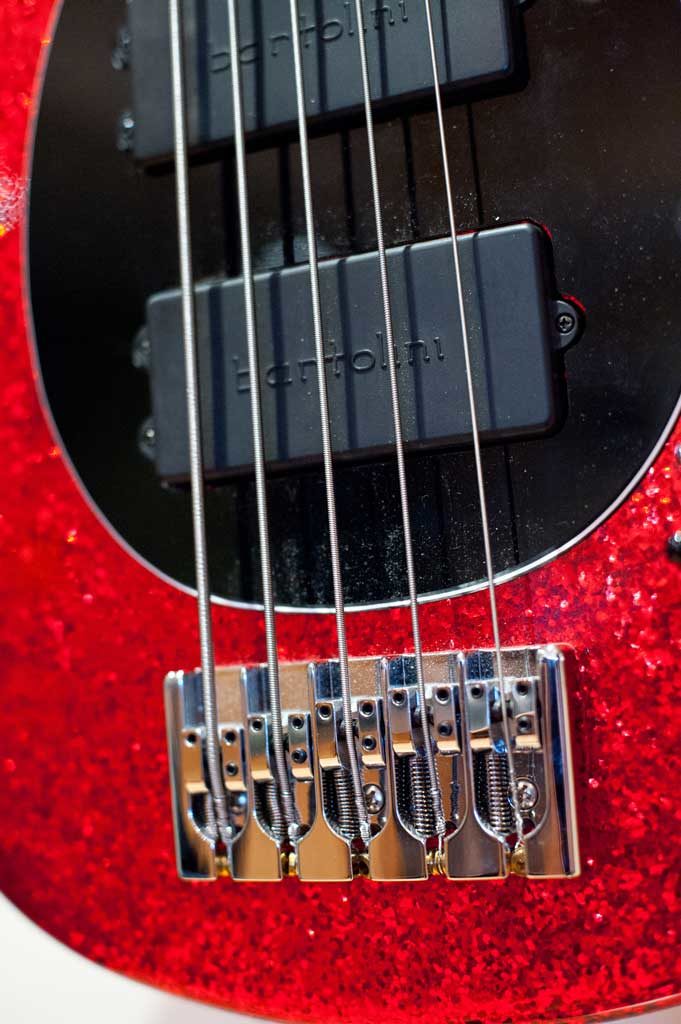 48 Windows guitars: sparkle bass